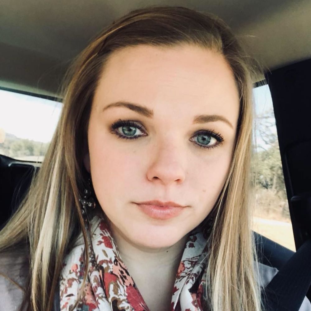 Meet your Posher, Hannah